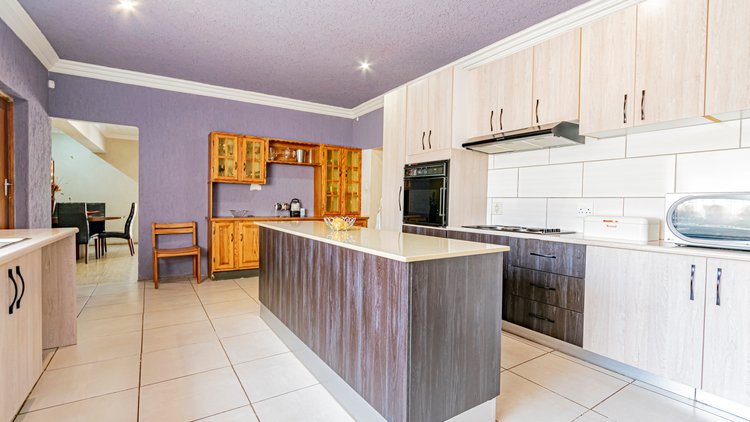 Image for Captivating Double Storey Home in Eldoraigne Online Auction