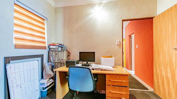Image for Captivating Double Storey Home in Eldoraigne Online Auction