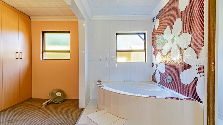 Image for Captivating Double Storey Home in Eldoraigne Online Auction
