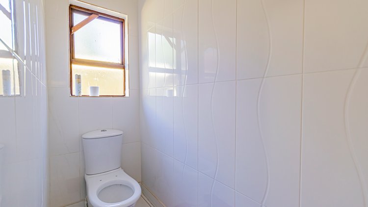 Image for Captivating Double Storey Home in Eldoraigne Online Auction