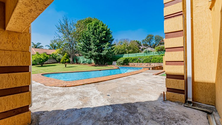 Image for Captivating Double Storey Home in Eldoraigne Online Auction