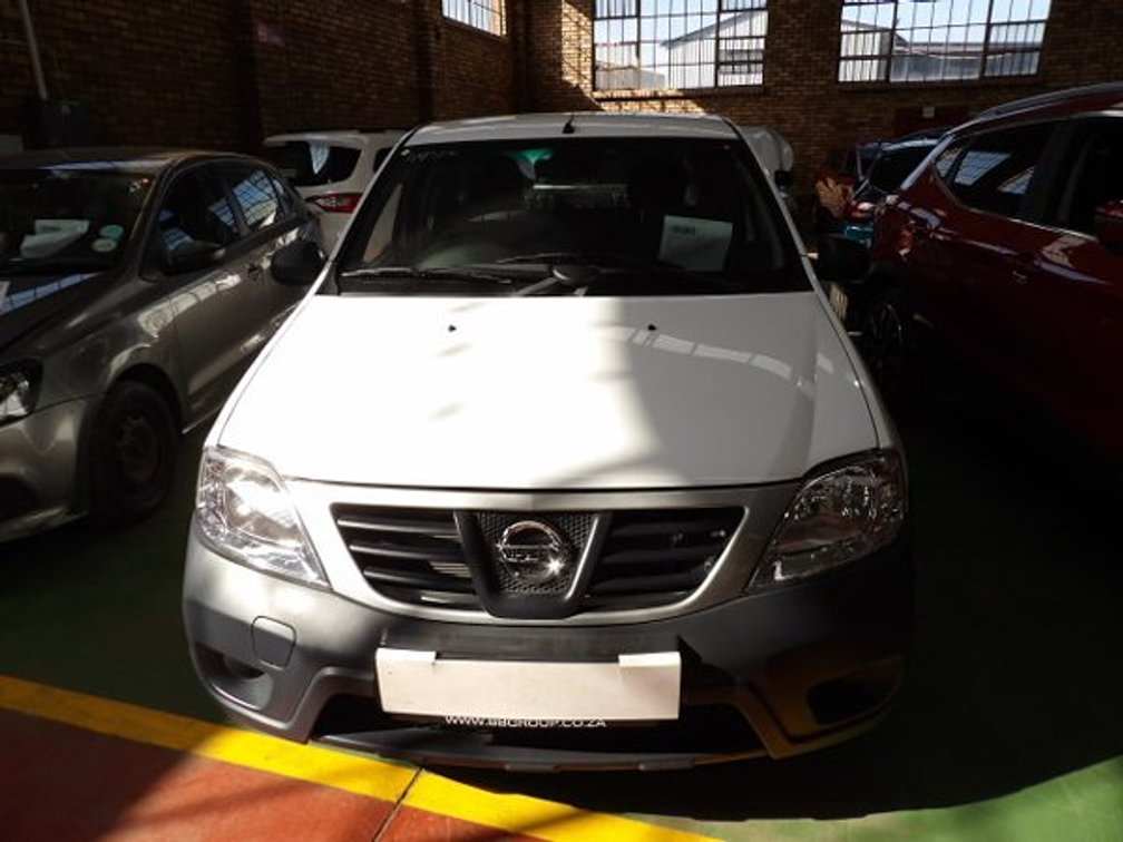 2024 NISSAN NP200 1.6  A/C SAFETY PACK P/U S/C