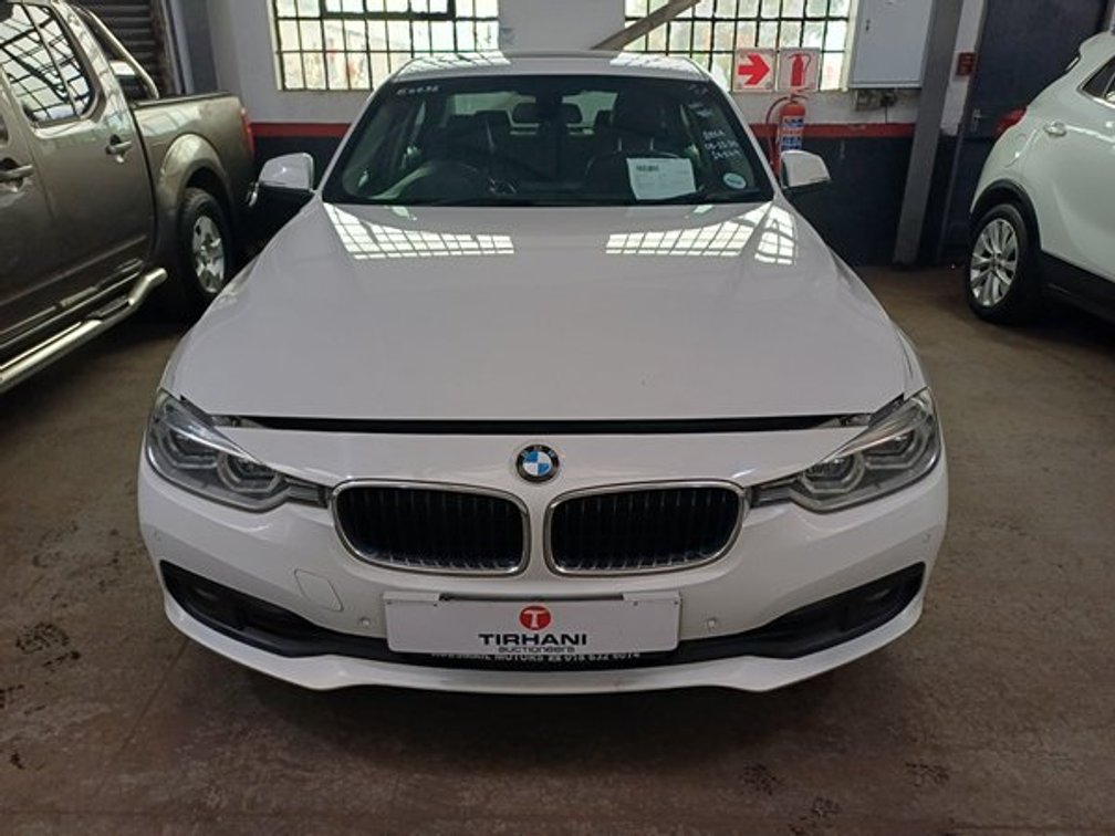 2018 BMW 318i A/T (F30)