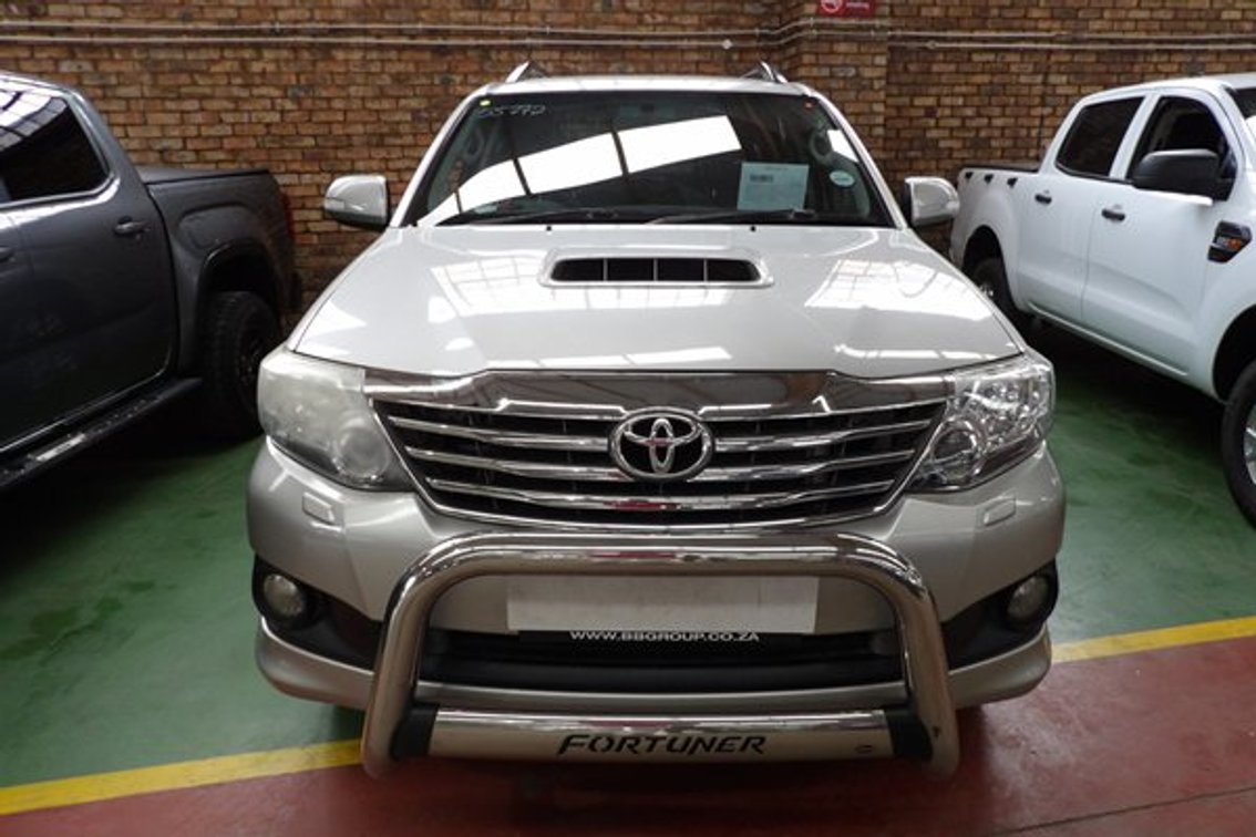 2014 TOYOTA FORTUNER 3.0D-4D 4X4