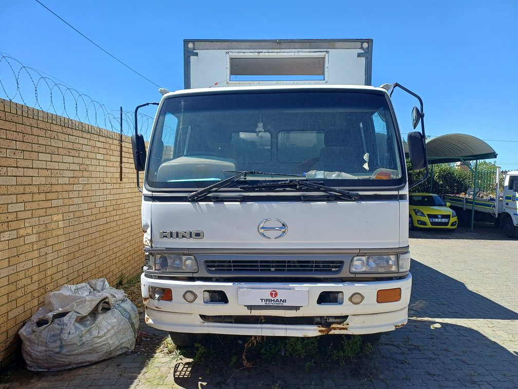 HINO TRUCK - SOLD AS SCRAP CANNOT BE REREGISTRED ON NATIS (FOREIGN/CROSS BORDER ASSET)