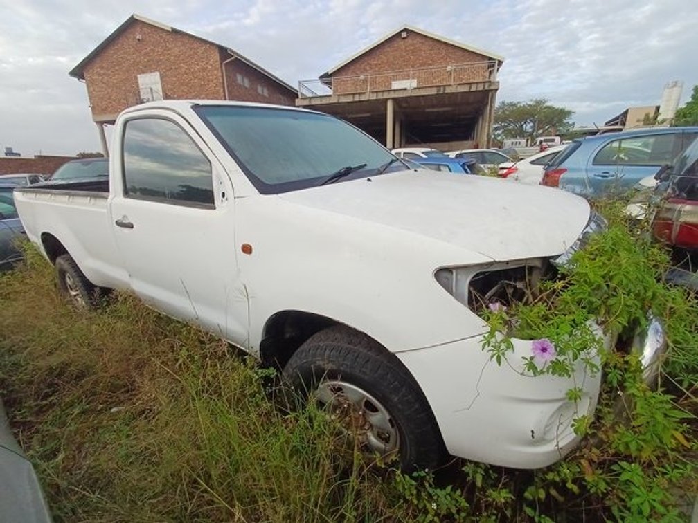 TOYOTA HILUX SINGLE CAB