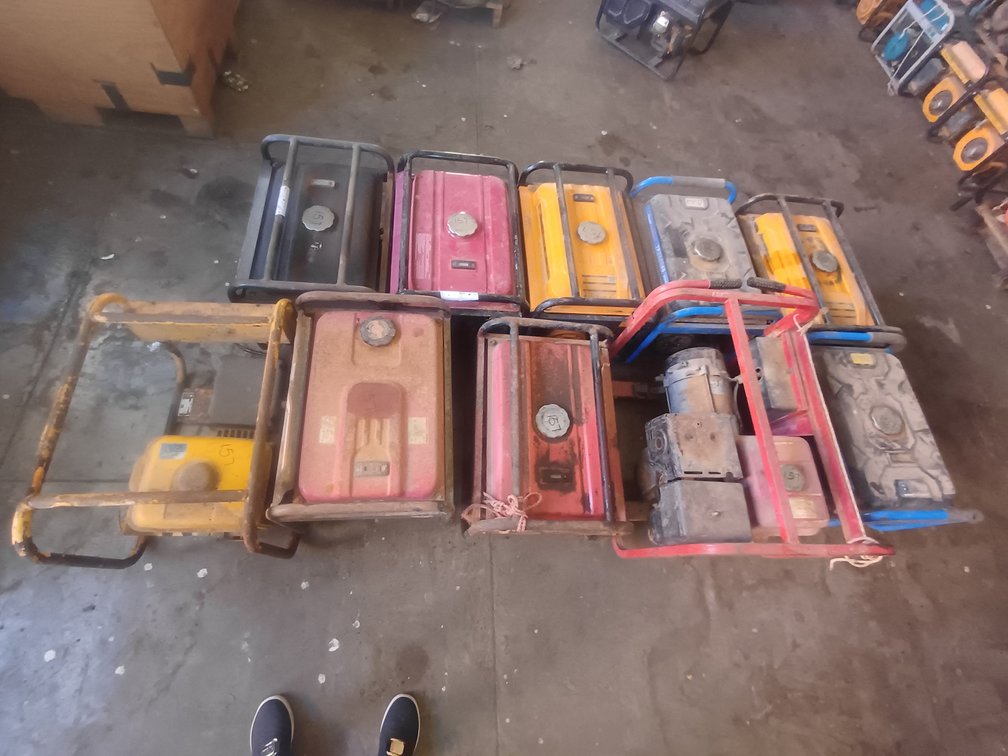 2 X UNKNOWN, 1 SUPERSONIC, 1 X RED RHINO, 1 X HONDA, 2 X INGCO, 1 X BRONCO AND 1 TRADE PROFESSIONAL GENERATORS