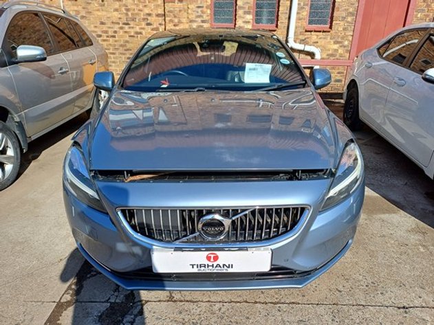Image for 2017  VOLVO V40 D3 INSCRIPTION GEARTRONIC