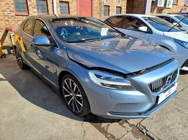 Image for 2017  VOLVO V40 D3 INSCRIPTION GEARTRONIC