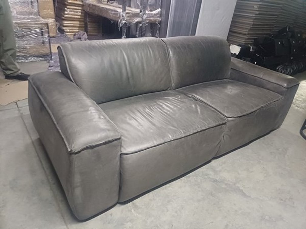 2 SEATER COUCH  X1