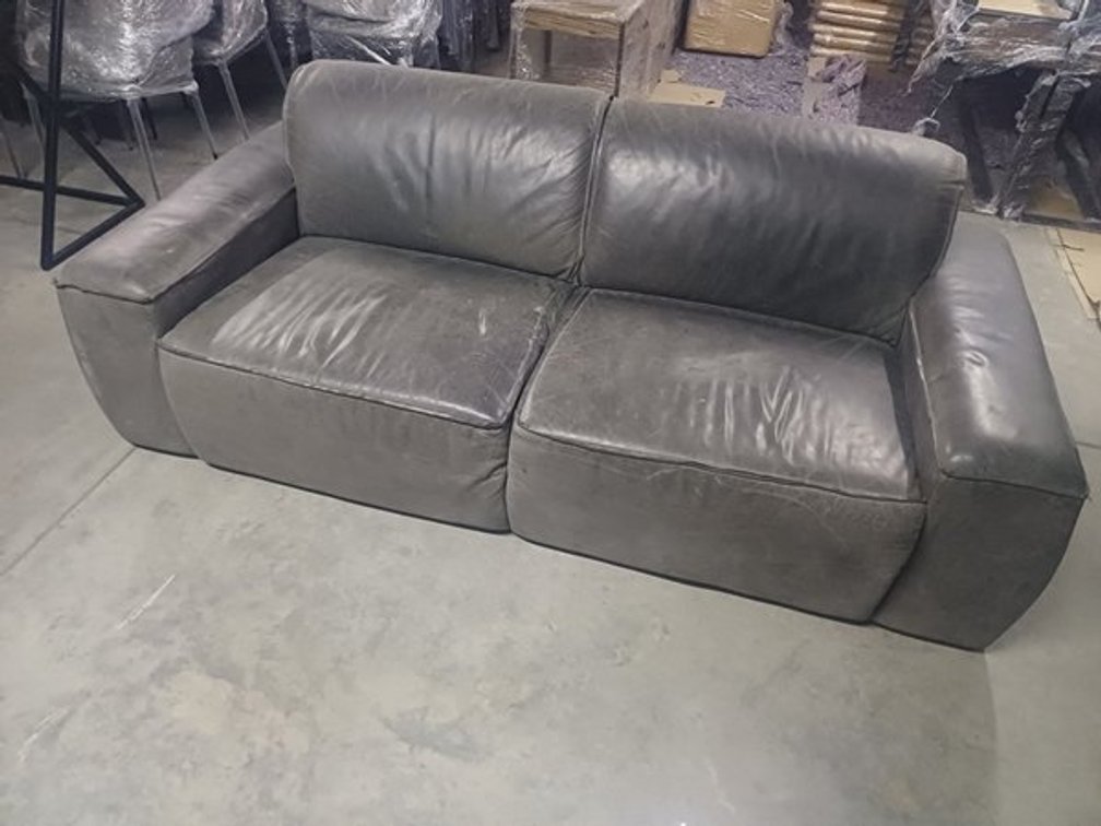2 SEATER COUCH  X1