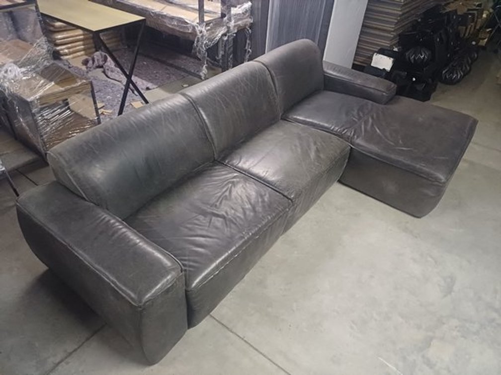 L SHAPED COUCH  X1
