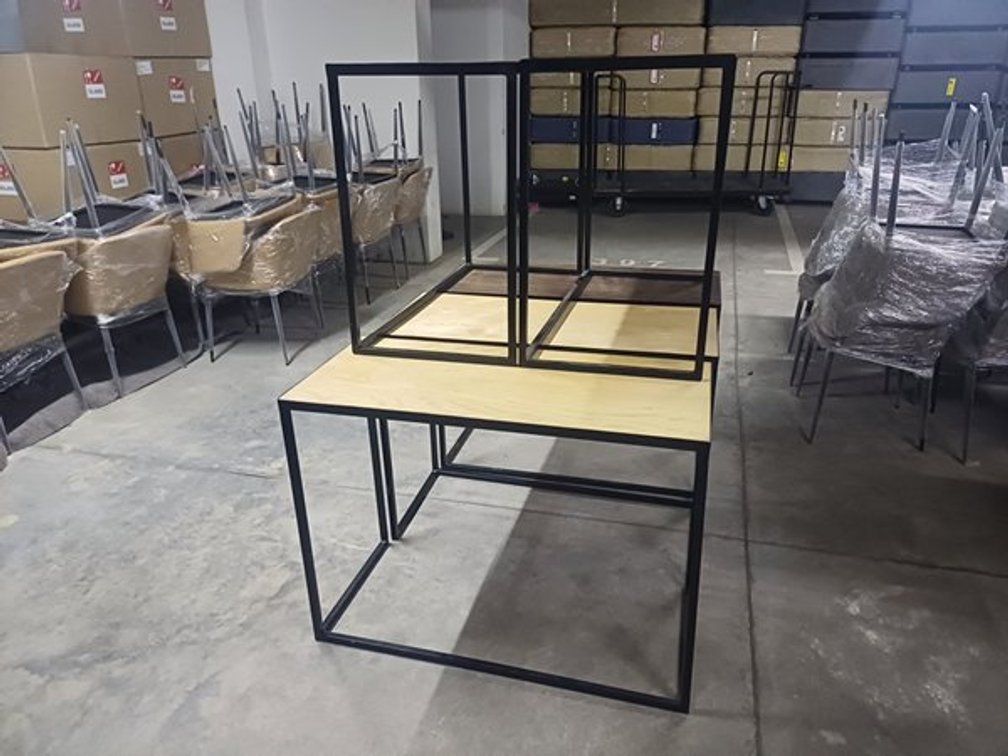 SMALL/STUDY DESK  X5