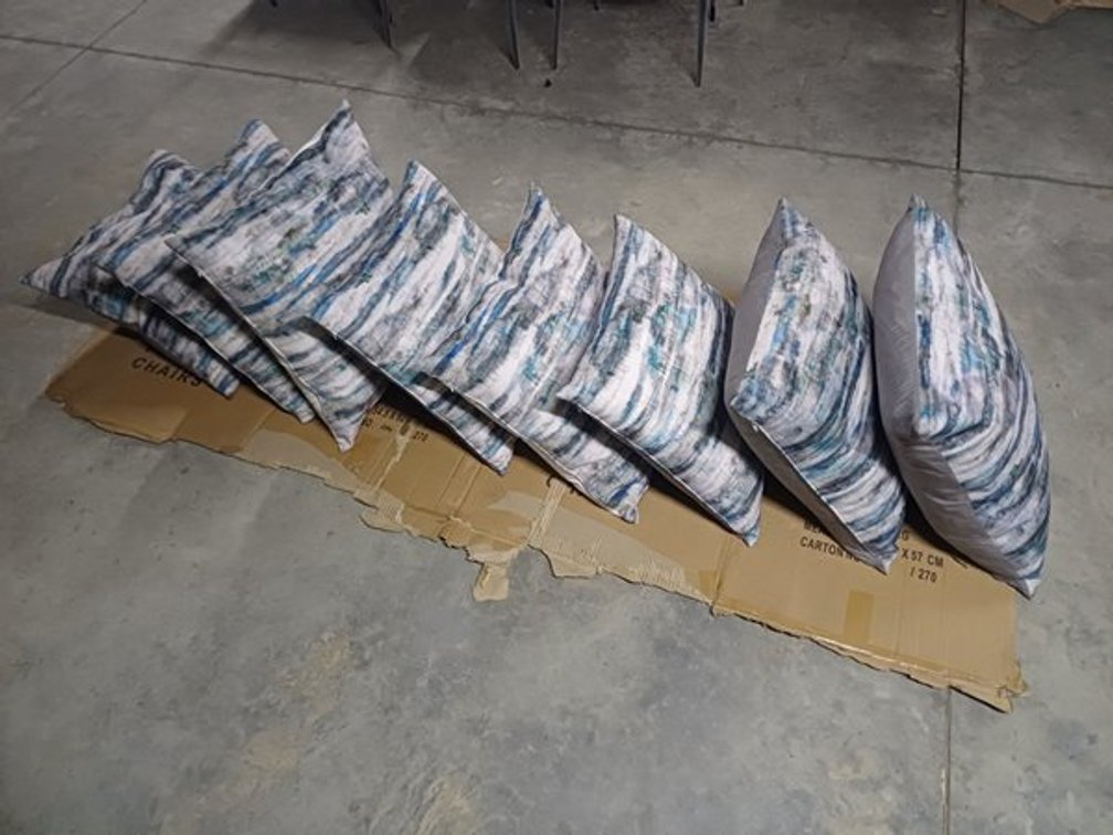 COUCH SCATTERS BIG - BLUE PATTERN X8