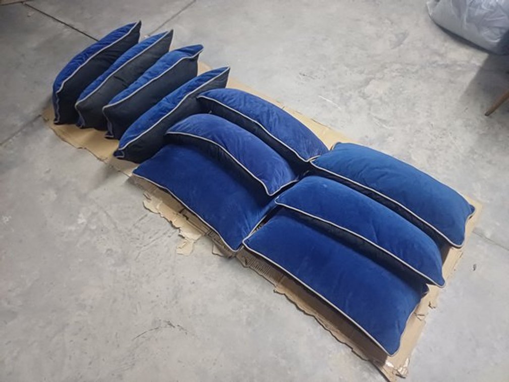 BED SCATTERS - SMALL BLUE  X10