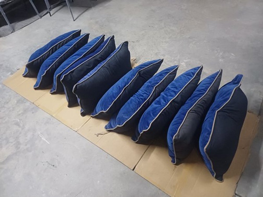 BED SCATTERS - SMALL BLUE  X10