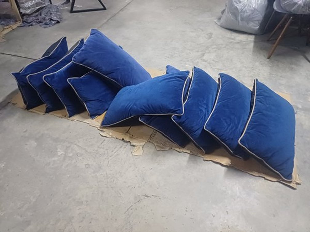 BED SCATTERS - SMALL BLUE  X10