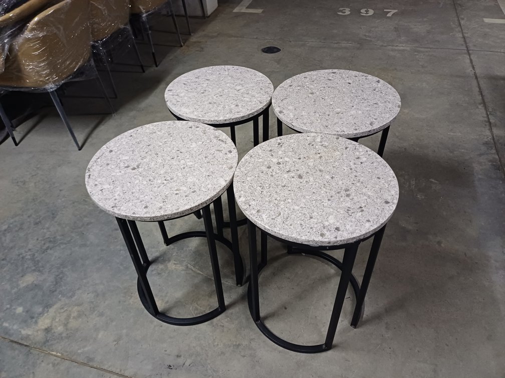 BED PEDESTALS TALL  X4