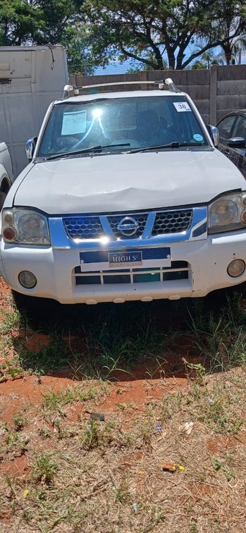 2014 NISSAN NP300 VIN: ADNCDGD22ZR086528 KM: N/A