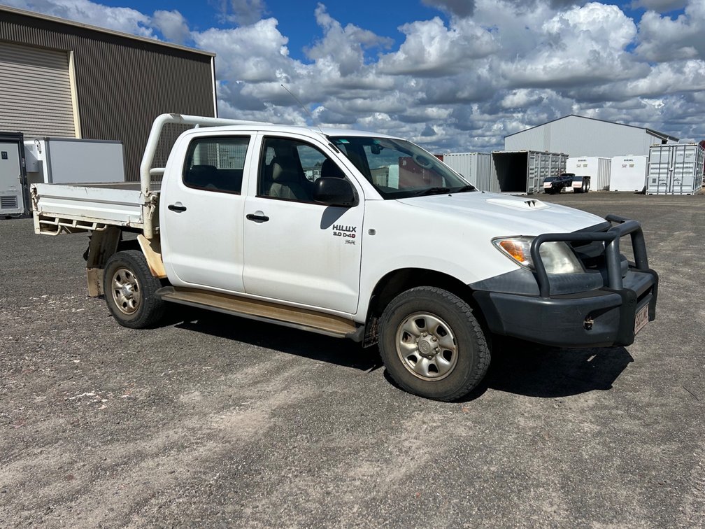 2005 TOYOTA HILUX SR 4X4  DUAL CAB UTE