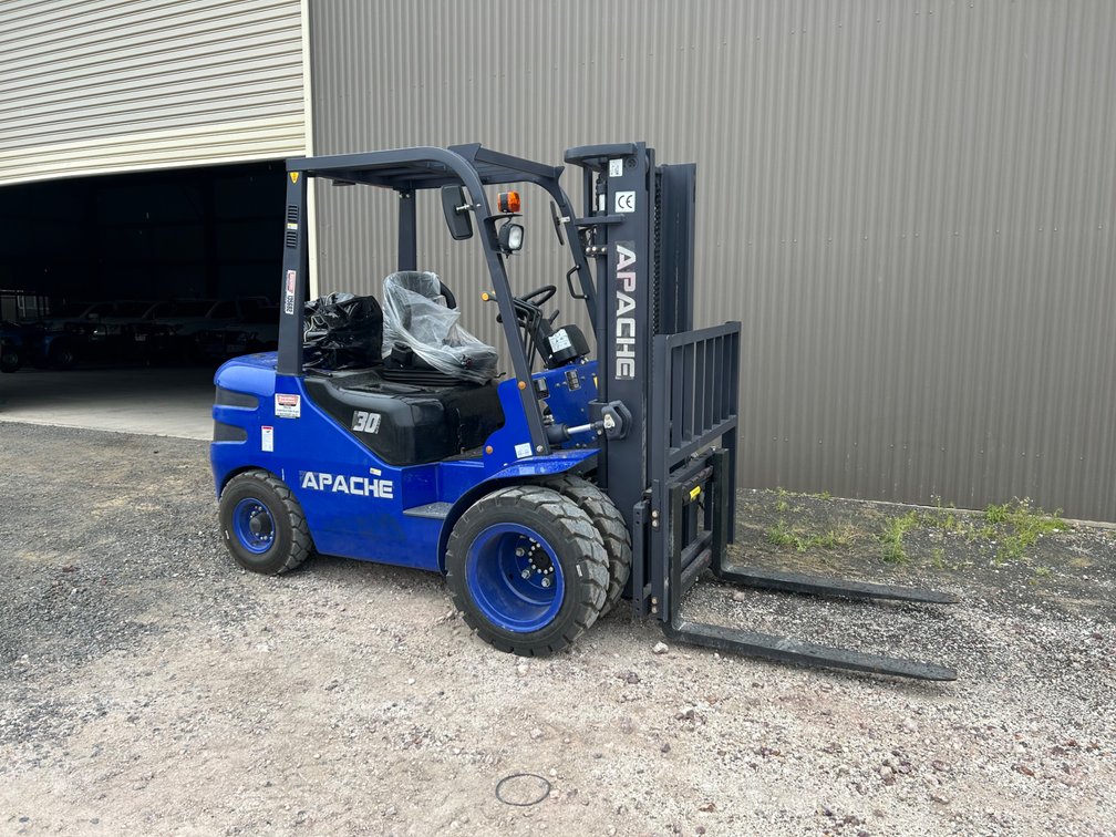 UNUSED APACHE DUAL WHEEL 3.0T FORKLIFT