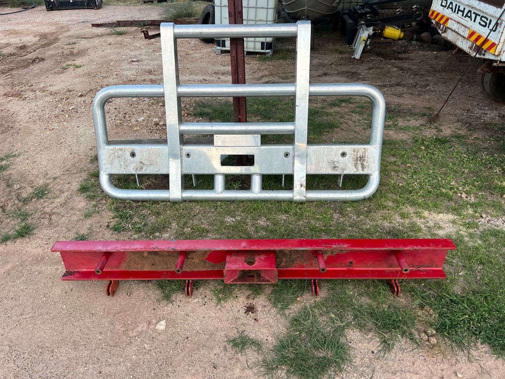 MACK SUPERLINER ROAD TRAIN BULLBAR