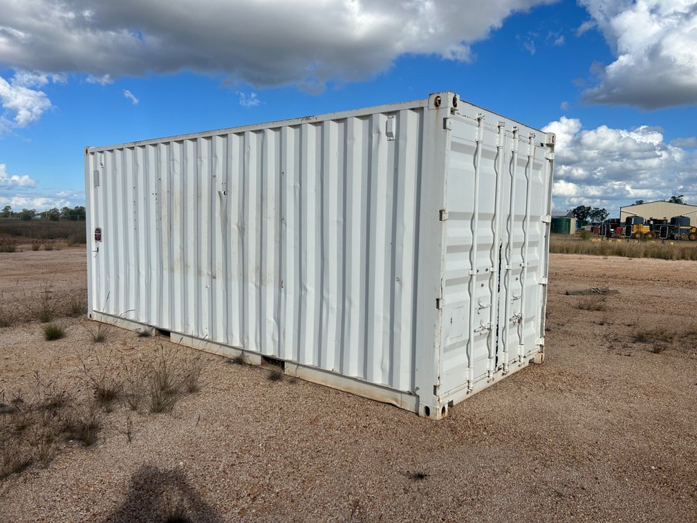 20 FT SHIPPING CONTAINER 