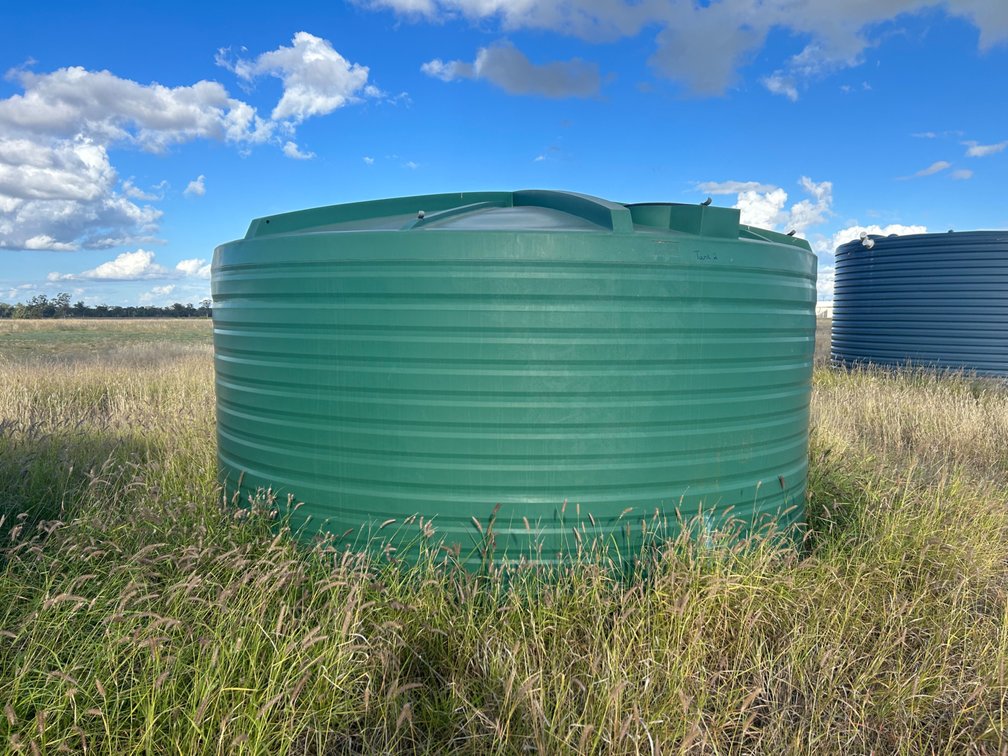 TOOWOOMBA PLASTICS 25,000L POLY WATER TANK