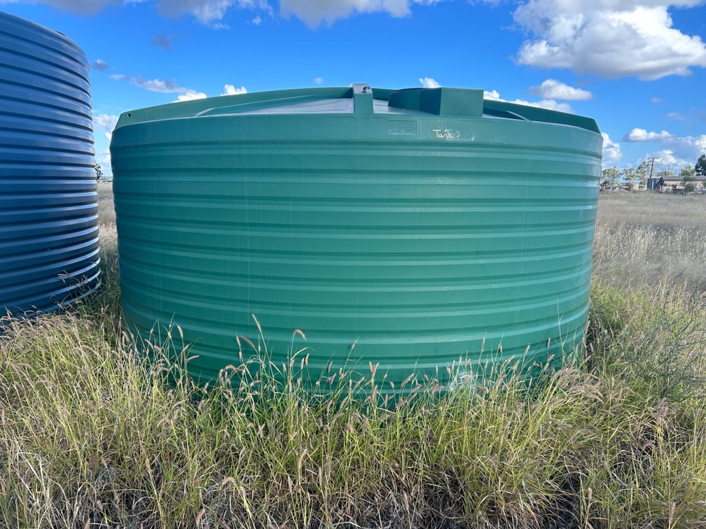 TOOWOOMBA PLASTICS 25,000L POLY WATER TANK