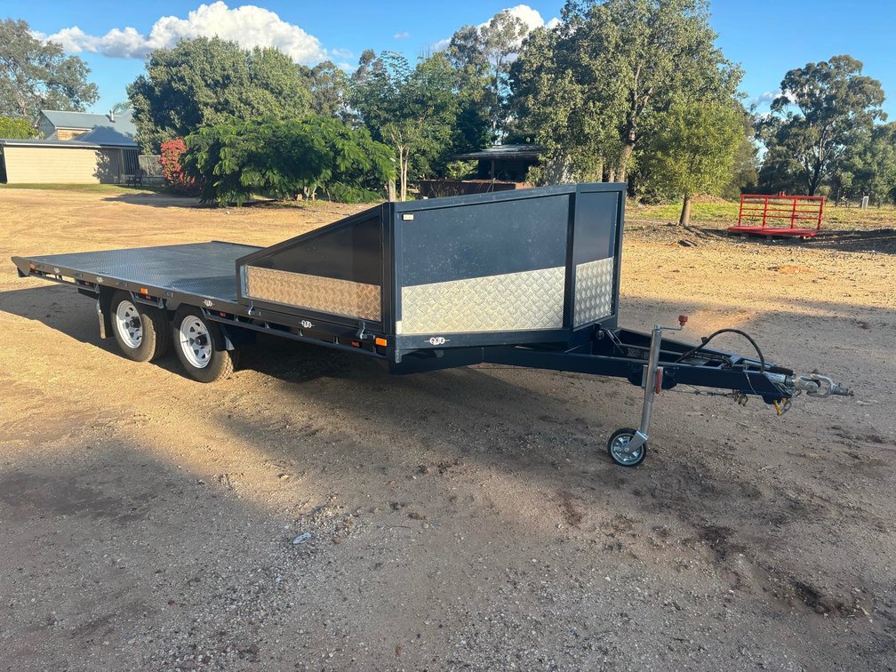 2022 BLACK ENGINEERING BOGIE AXLE TILT TRAILER