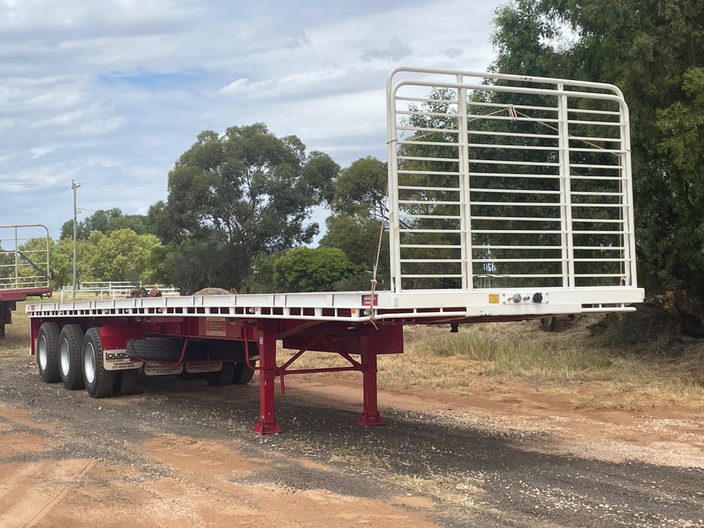 2023 LOUGHLIN TRI AXLE 45FT FLAT TOP TRAILER | CONTAINER PINS