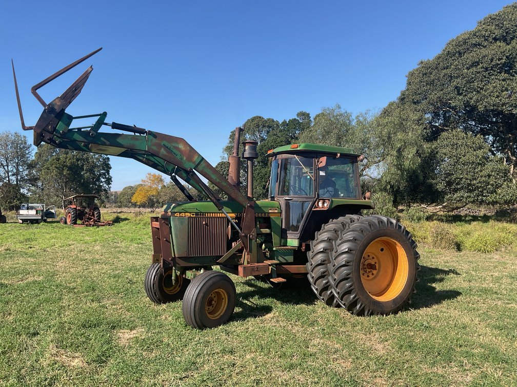 4450 JOHN DEERE TRACTOR WITH FEL