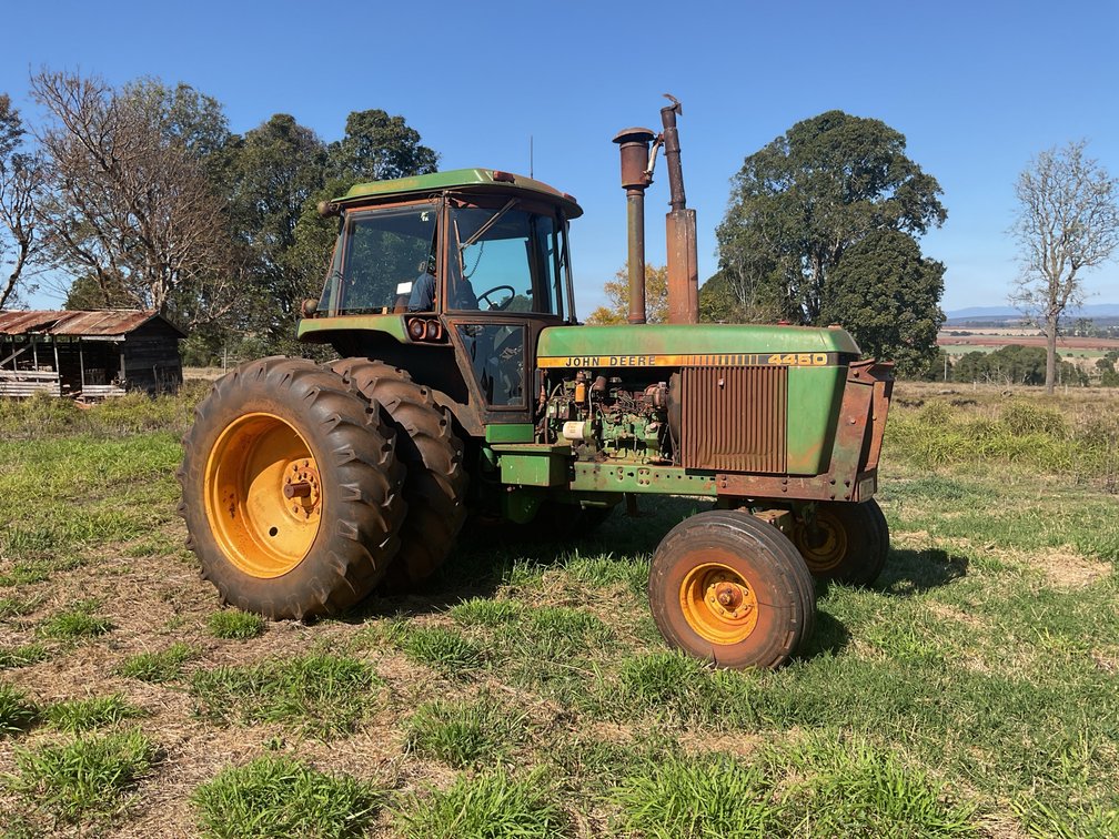 4450 JOHN DEERE TRACTOR