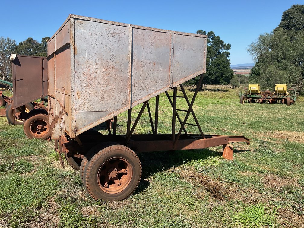 SILER 5 TONNE FIELD BIN