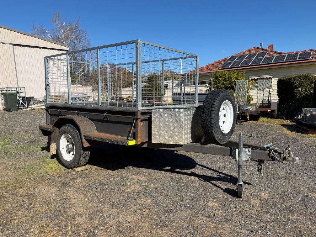 2021 CANOPIES & TRAILERS 8FT x 5FT BOX TRAILER WITH CUSTOM CAGE