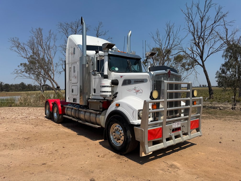 2013 KENWORTH T909 PRIME MOVER