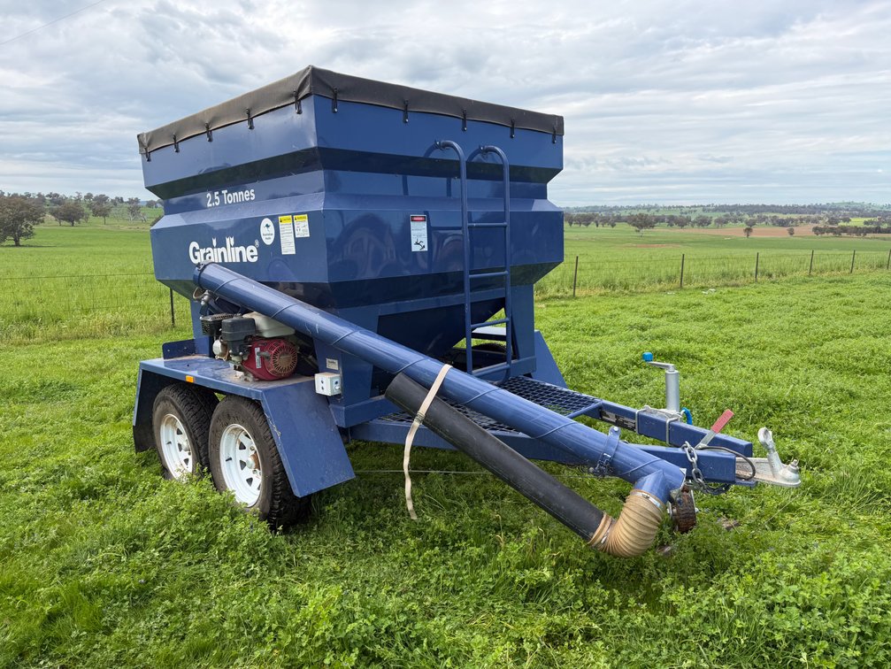 2019 GRAINLINE GFT25 2.5T DUAL AXLE FEED OUT TRAILER