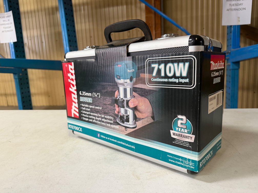 NEW MAKITA 6.35MM 710W ELECTRIC ROUTER