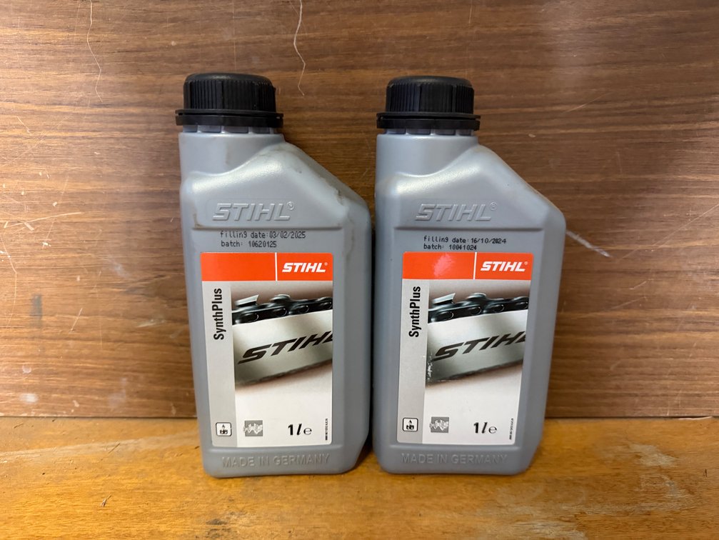 2 x NEW 1L STIHL SYNTHPLUS BAR & CHAIN OIL