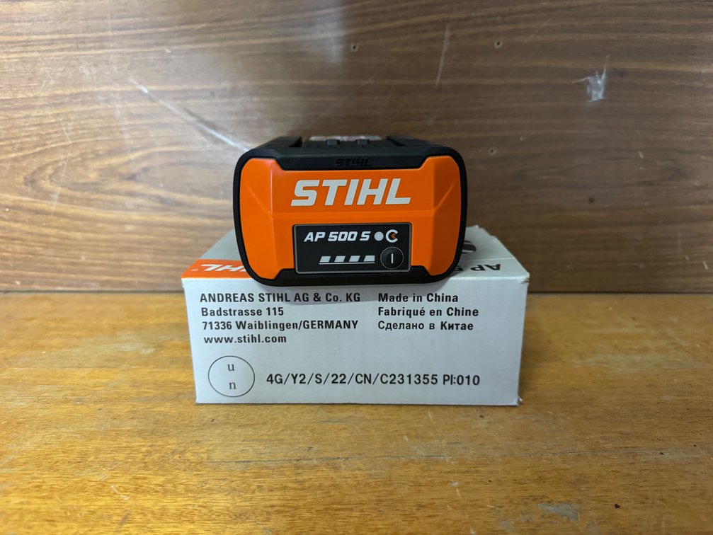 NEW STIHL 36V BATTERY