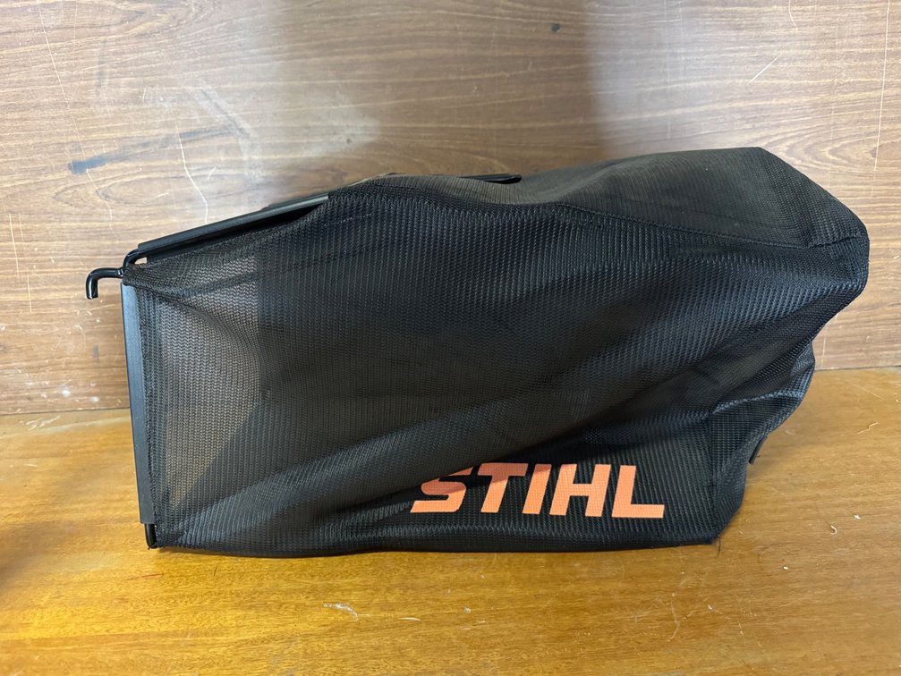 NEW STIHL LAWN MOWER CLIPPINGS CATCHER