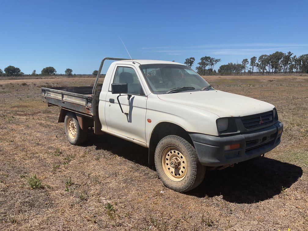 MITSUBISHI TRITON 3 LITRE V 6
