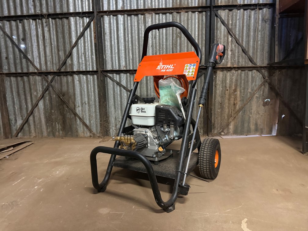 NEW STIHL RB-400 DIRT BOSS 2700-PSI PETROL PRESSURE WASHER