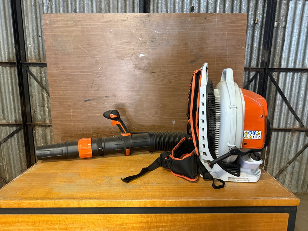 NEW STIHL PETROL BACKPACK BLOWER