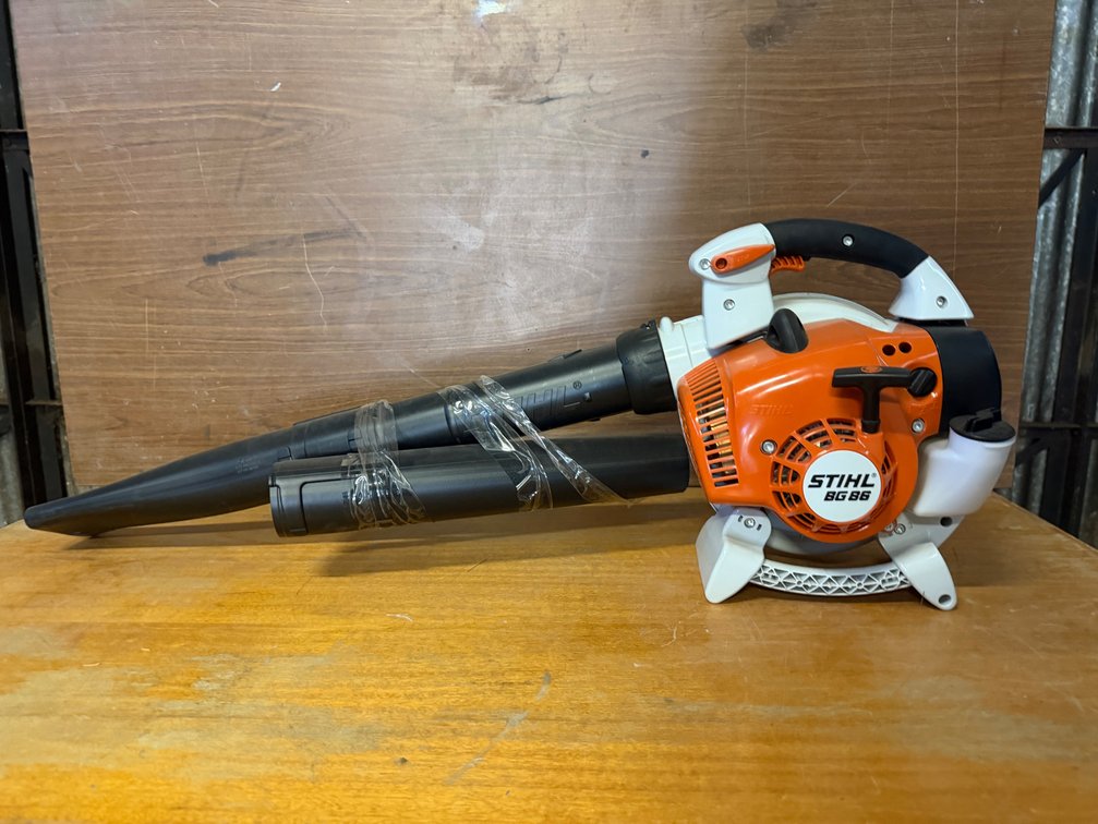 NEW STIHL PETROL BLOWER