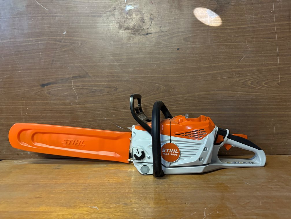 NEW STIHL LIGHT-04 36V CORDLESS CHAINSAW (15" BAR)