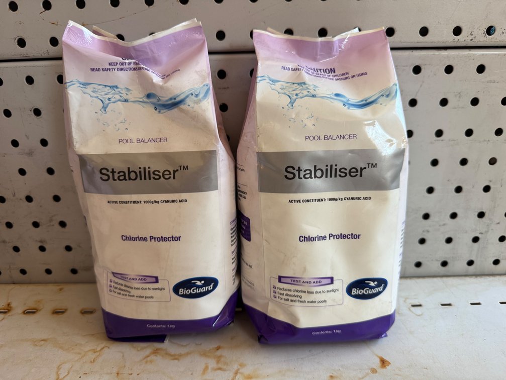POOL MAINTENANCE l ADDITIVES