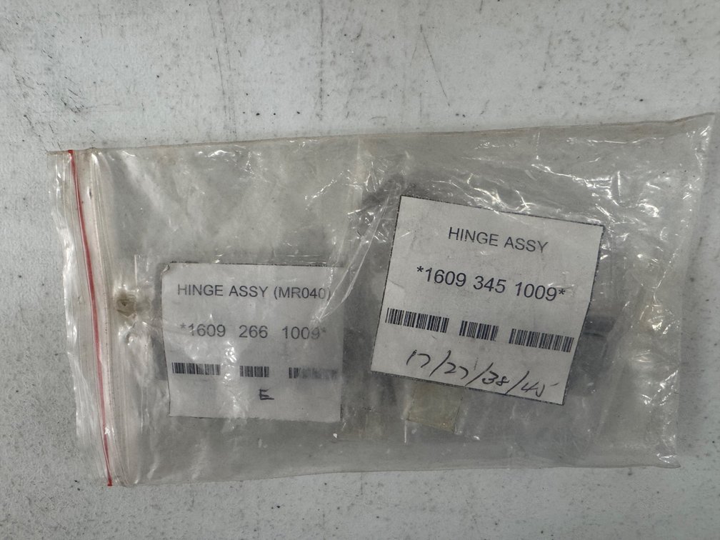 NEW ENGEL HINGE ASSEMBLY  (MR040)