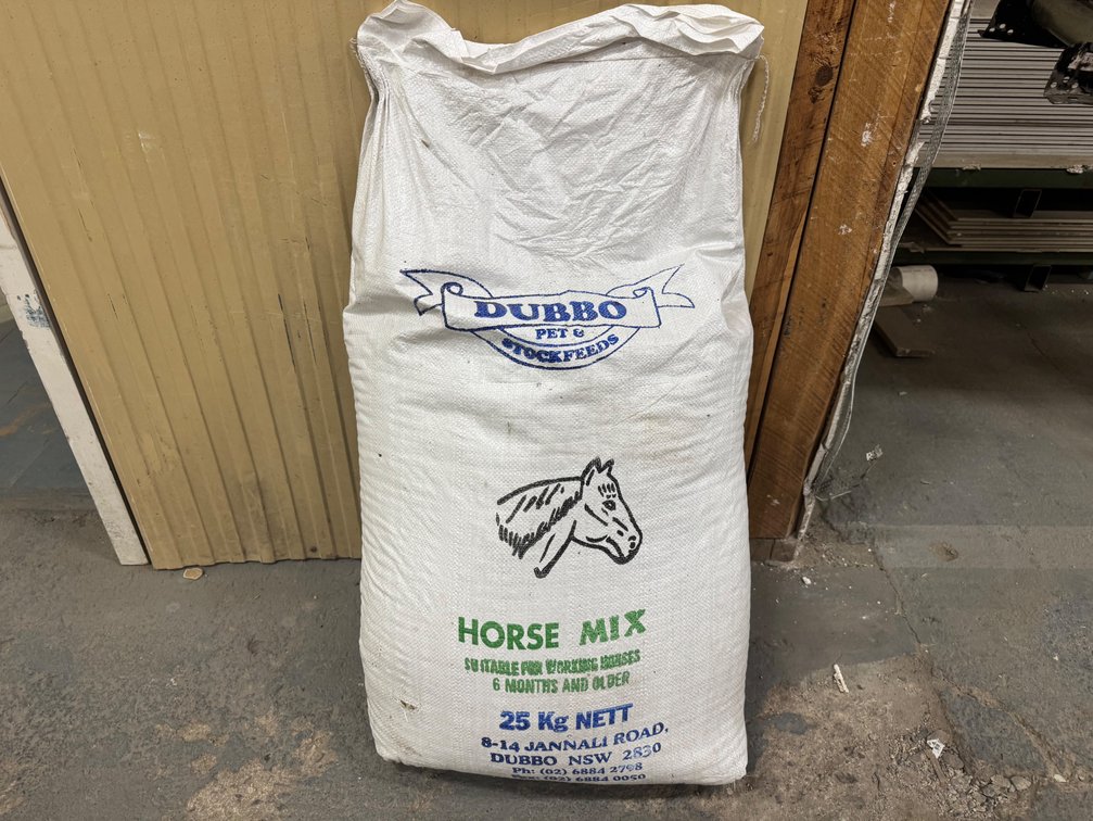 LIVESTOCK l FODDER