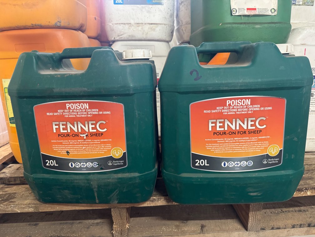 LIVESTOCK HUSBANDRY l LICE TREATMENT